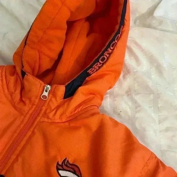 DENVER BRONCOS Youth XXL 18 Puffer Snow Winter Jacket NFL - EUC women’s XS - Picture 6 of 6